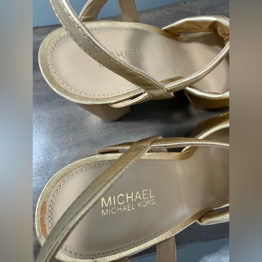 Michael Kors plataform Gold Shoes - Picture 9 of 14